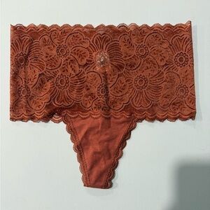 [Aerie] NWT Festive Lace Thong
Underwear